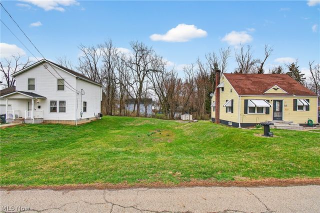 1314 Pearl Drive SE, Massillon, OH 44646