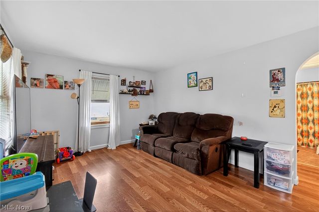 1314 Pearl Drive SE, Massillon, OH 44646