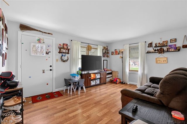 1314 Pearl Drive SE, Massillon, OH 44646