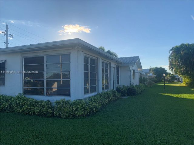 1801 SW 22nd Way, Boynton Beach, FL 33426