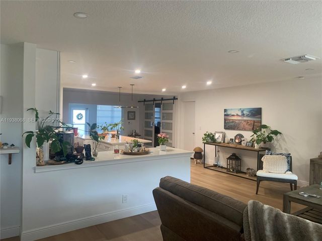 1801 SW 22nd Way, Boynton Beach, FL 33426