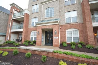 12190 ABINGTON HALL PL #203, Reston, VA 20190