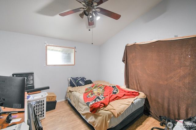 242 Main Street, Onalaska, WA 98570