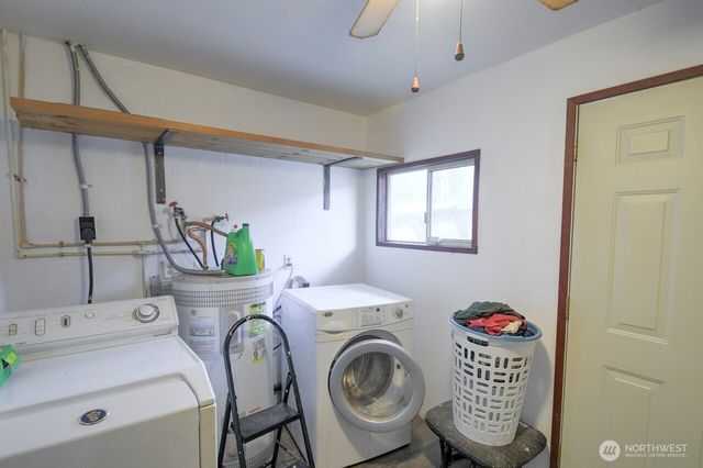 242 Main Street, Onalaska, WA 98570