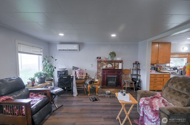 242 Main Street, Onalaska, WA 98570