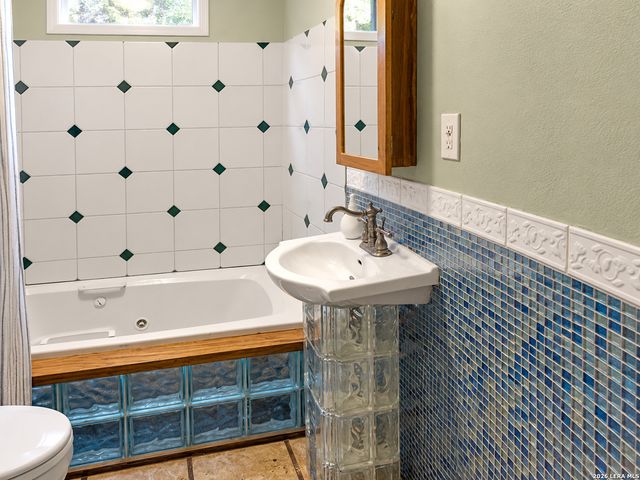 1140 JONAS DR, Canyon Lake, TX 78133