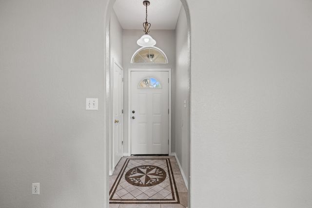 84 Thomas DR, Martindale, TX 78655