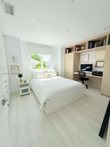 9437 SW 145th Pl 0, Miami, FL 33186