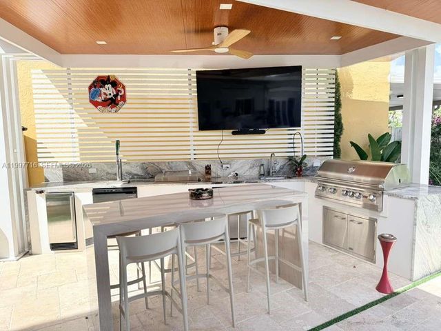 9437 SW 145th Pl 0, Miami, FL 33186