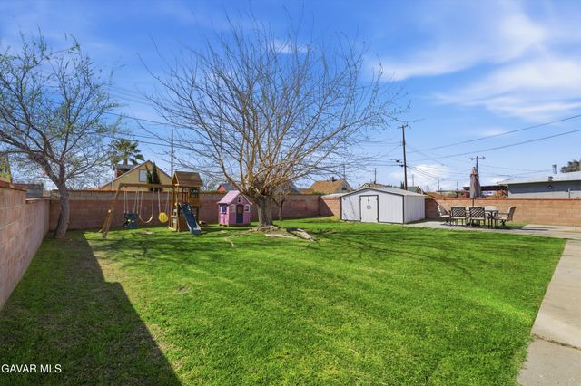 44031 Hoban Avenue, Lancaster, CA 93534