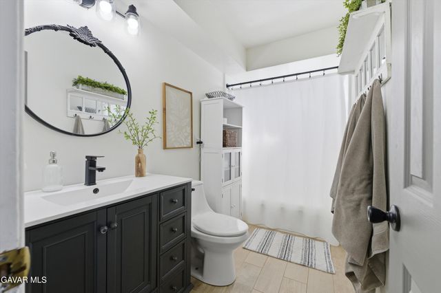 44031 Hoban Avenue, Lancaster, CA 93534