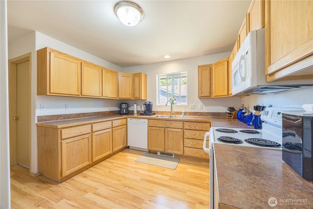 2367 E 7th Avenue, Port Angeles, WA 98362