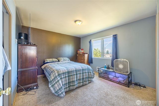 2367 E 7th Avenue, Port Angeles, WA 98362