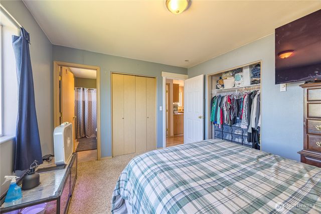 2367 E 7th Avenue, Port Angeles, WA 98362