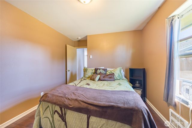 2367 E 7th Avenue, Port Angeles, WA 98362