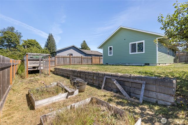 2367 E 7th Avenue, Port Angeles, WA 98362