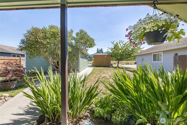 2367 E 7th Avenue, Port Angeles, WA 98362