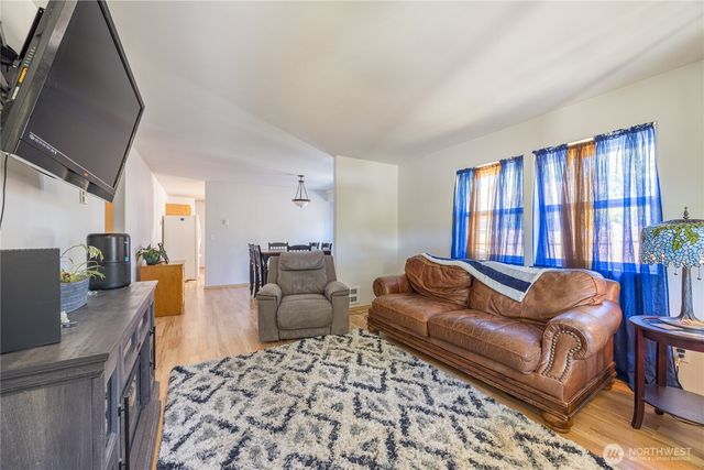 2367 E 7th Avenue, Port Angeles, WA 98362