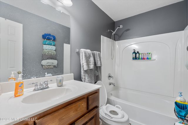 7843 Randolph Cove, Walls, MS 38680