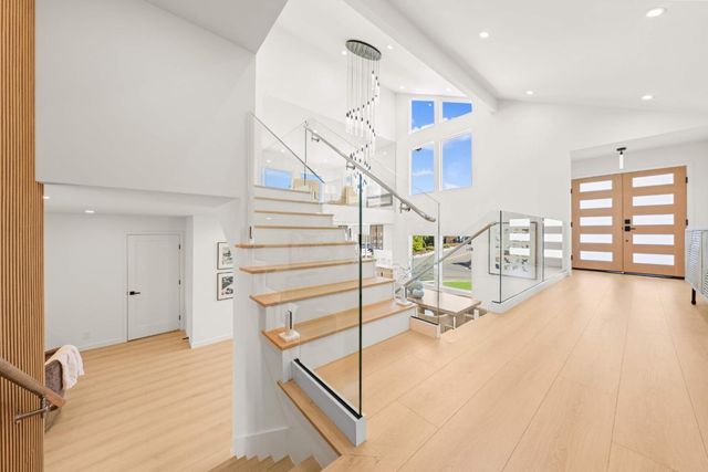 1440 Kring Way, Los Altos, CA 94024