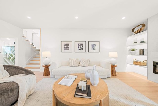 1440 Kring Way, Los Altos, CA 94024