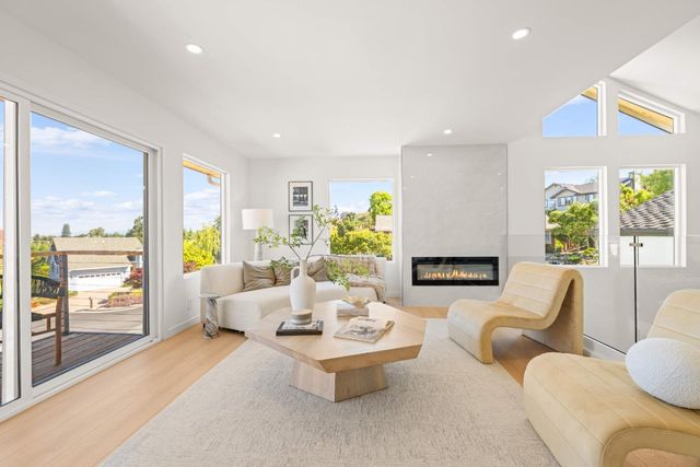 1440 Kring Way, Los Altos, CA 94024