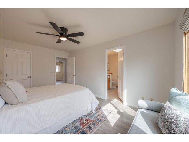 2430 Frontier St, Longmont, CO 80501