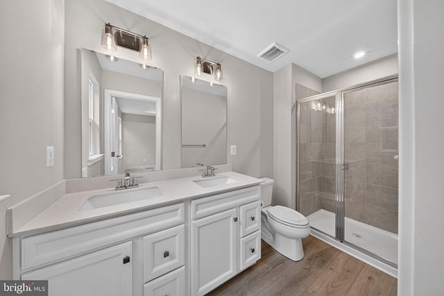 1863 BERGERAC, Newark, DE 19702