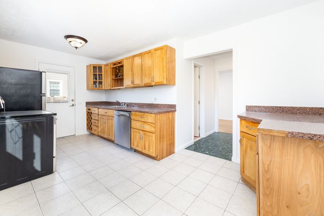 42 Avery Road, Newington, CT 06111