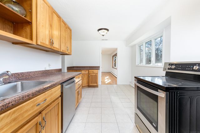 42 Avery Road, Newington, CT 06111