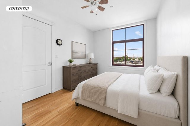 2311 21st Ave Apt 3C, New York City, NY 11105
