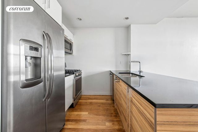 2311 21st Ave Apt 3C, New York City, NY 11105