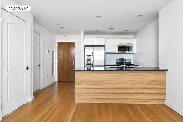 2311 21st Ave Apt 3C, New York City, NY 11105