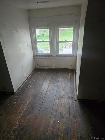 6108 Iroquois Street, Detroit, MI 48213