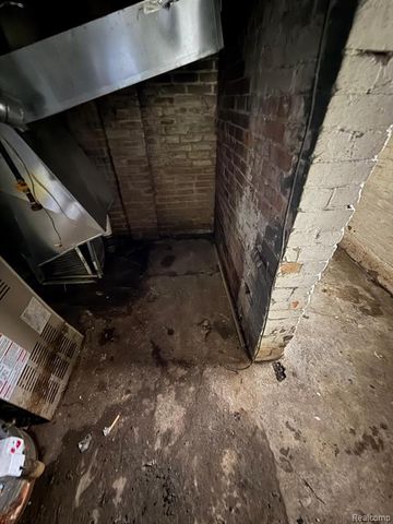 6108 Iroquois Street, Detroit, MI 48213