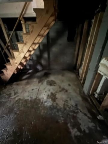 6108 Iroquois Street, Detroit, MI 48213