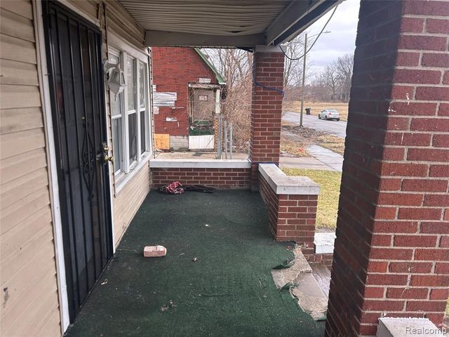 6108 Iroquois Street, Detroit, MI 48213