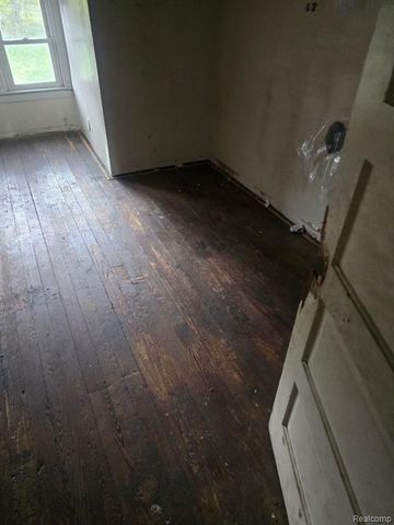 6108 Iroquois Street, Detroit, MI 48213