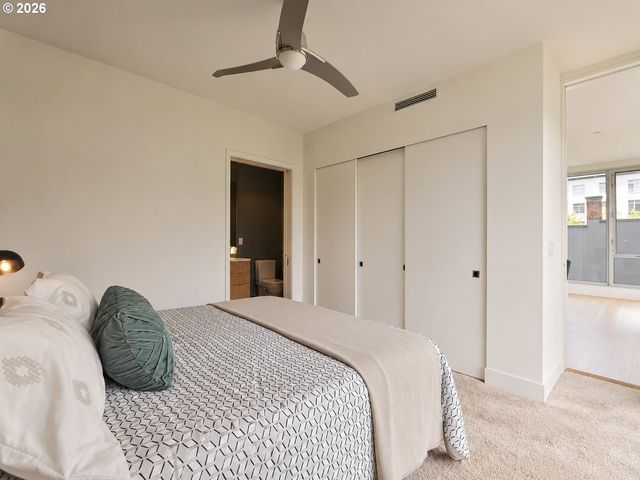 937 Nw GLISAN St 336, Portland, OR 97209