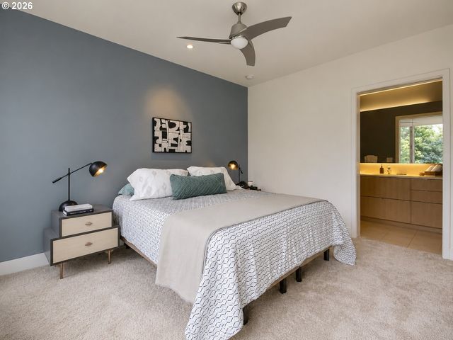 937 Nw GLISAN St 336, Portland, OR 97209