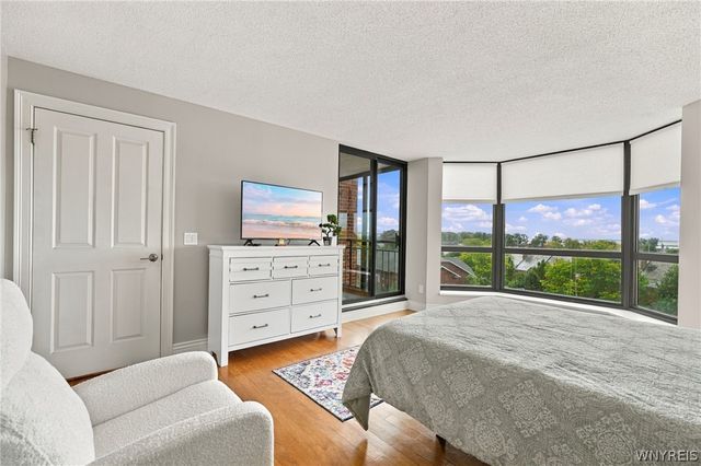 505 Admirals Walk 505, Buffalo, NY 14202