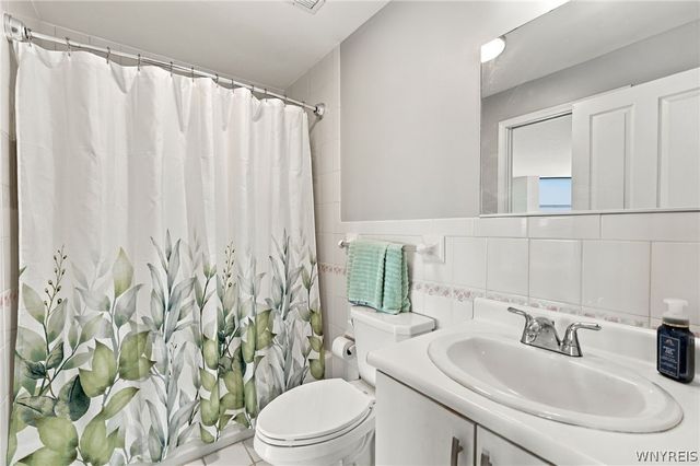 505 Admirals Walk 505, Buffalo, NY 14202