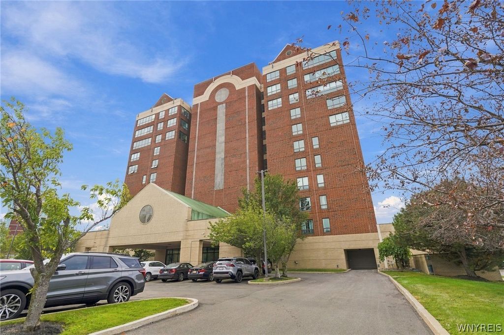 505 Admirals Walk 505, Buffalo, NY 14202
