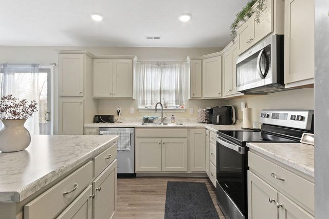 5524 SWEETGUM CIR, Columbia, MO 65202