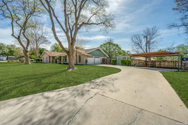 626 Moorside, Windcrest, TX 78239