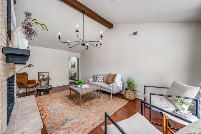 626 Moorside, Windcrest, TX 78239