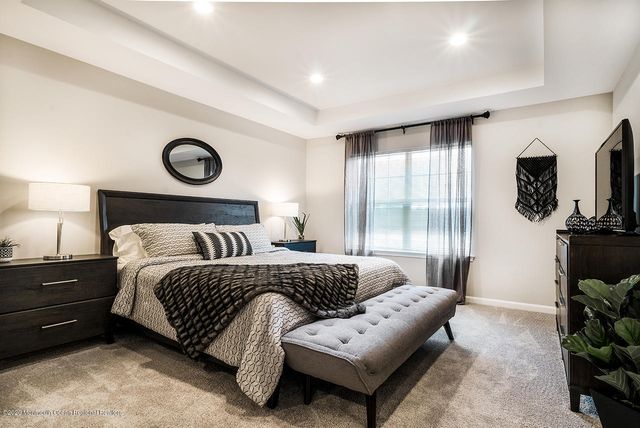 2517 Stallion Circle E, Toms River, NJ 08755