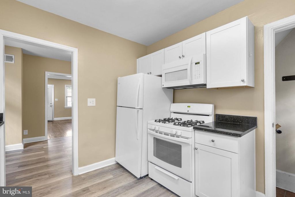 Image 11 of property listing at 4719 QUEENSBURY RD, Riverdale, MD 20737