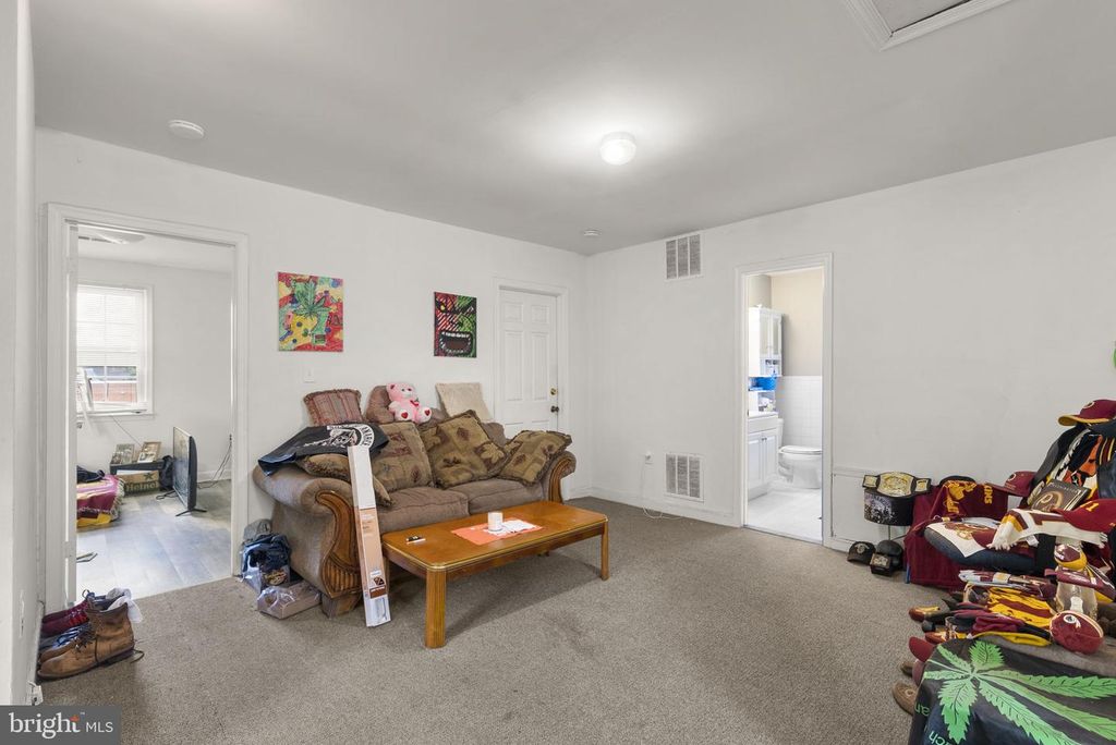 Image 17 of property listing at 4719 QUEENSBURY RD, Riverdale, MD 20737