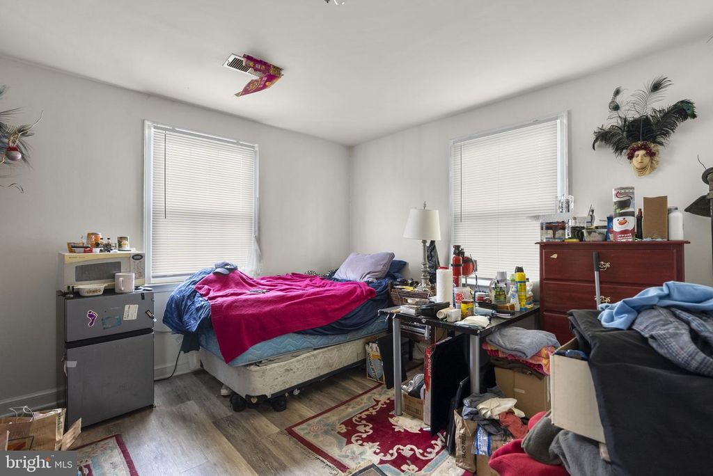 Image 24 of property listing at 4719 QUEENSBURY RD, Riverdale, MD 20737